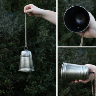 ✨ Dodejte svému domovu nostalgii s špetkou elegance! ✨ Střední dekorativní zvon s krásnou vintage úpravou se hodí do...